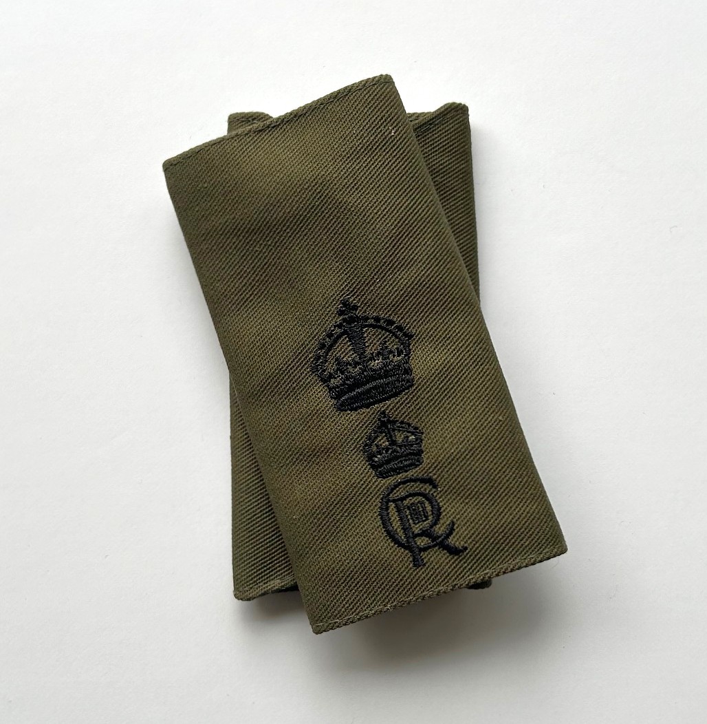 RM 'Major' Black on Green Rank Slides (Pair) with Kings Crown & Royal Cypher